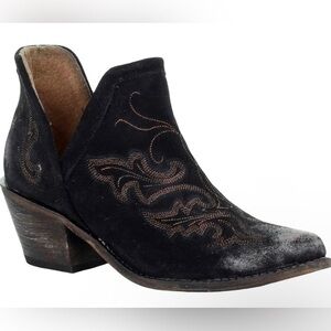 Corral Boots Circle G Q0098 Black Embroidered western cowboy Ankle Boots size 10